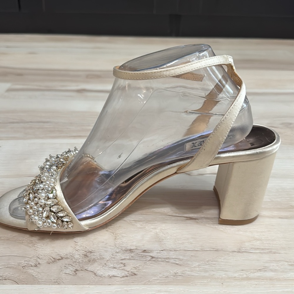 Badgley Mischka Clara Embellished Block Heel Sandals Size 6 Bridal Glam - Picture 7 of 9